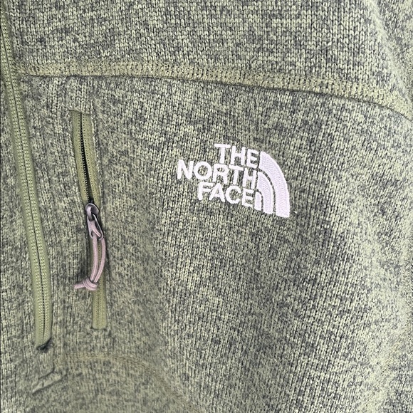 Men’s North Face Jacket - Picture 2 of 3